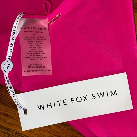New $89 White Fox Columbia Hot Pink Bodycon One Piece MEDIUM - Picture 10 of 16
